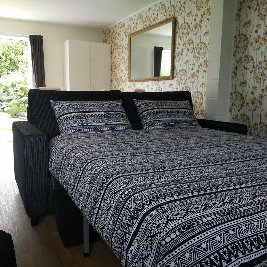 Large Studio With Private Patio, Sky Tv & Wifi Villa Mount Maunganui Exterior photo